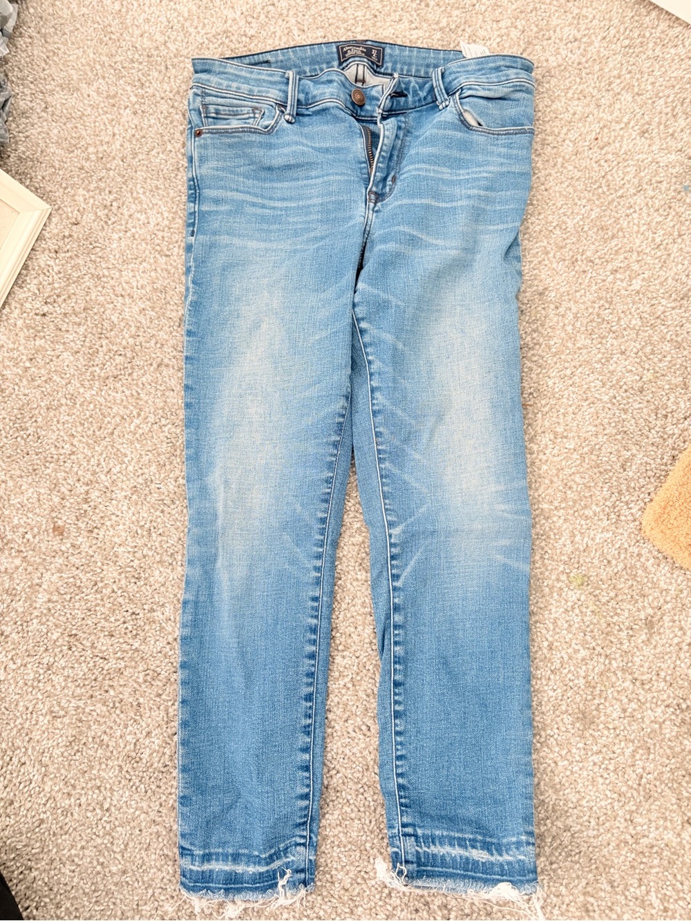 Abercrombie & Fitch Light Blue Cropped Women's Jeans